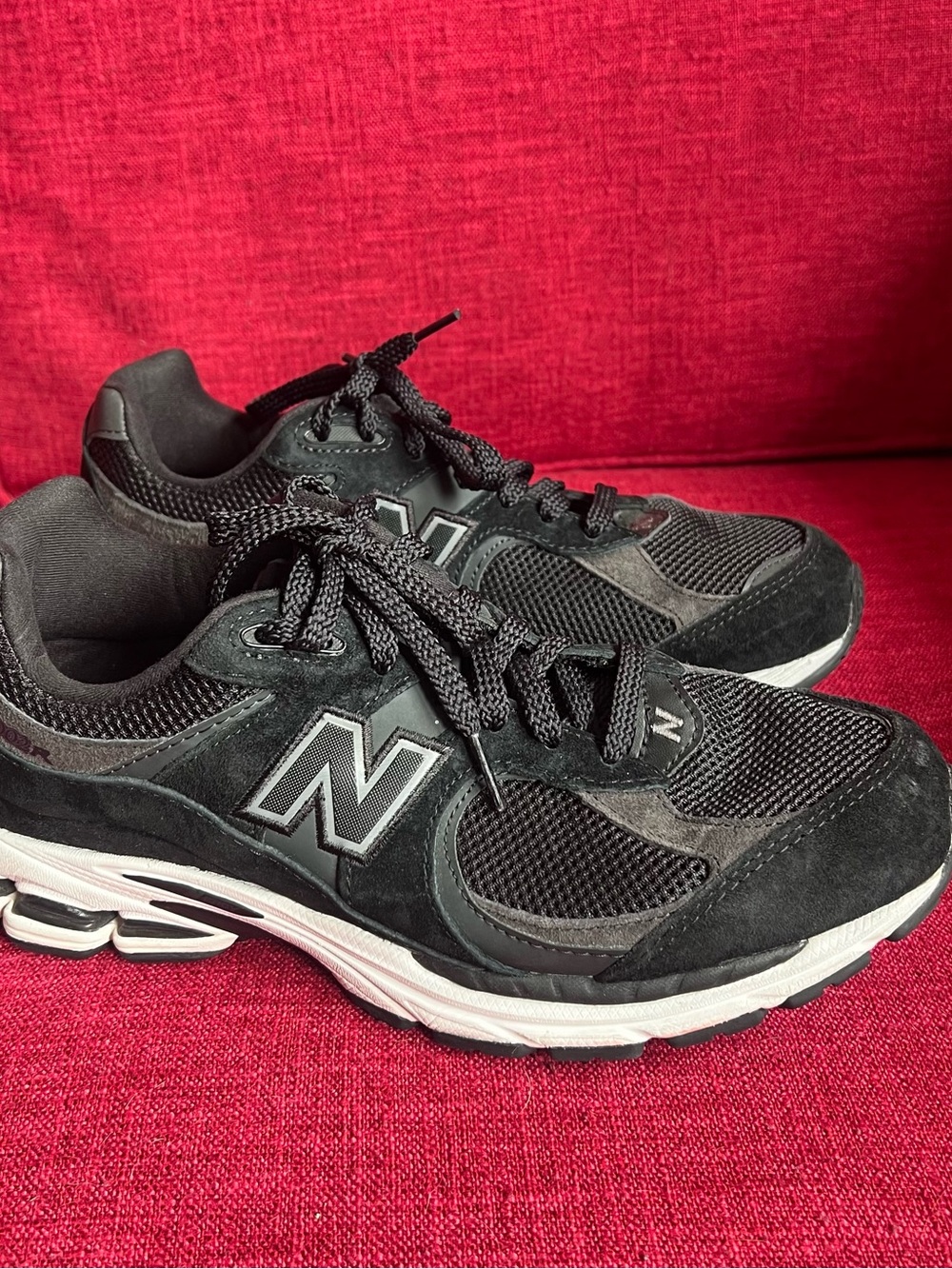 New Balance 2002R Black Sneakers – Men’s Size 9 / Women’s 10.5. Never worn
